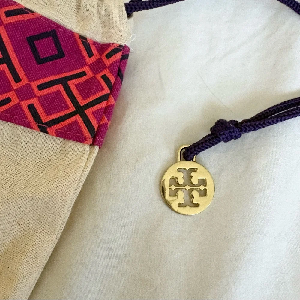 Tory Burch Gemini Link Large Tote (Green) - Picture 10 of 10